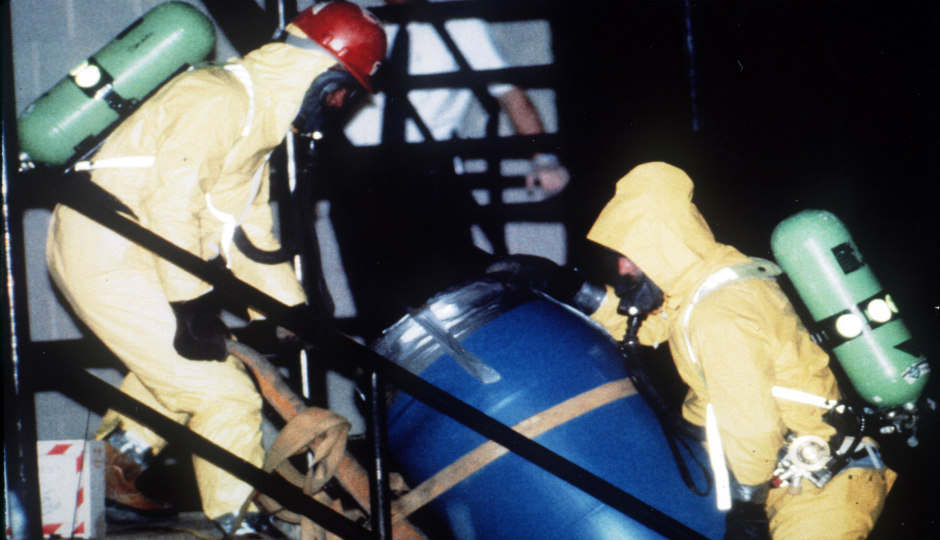 HAZMAT removing evidence from Jeffrey Dahmer's apartment