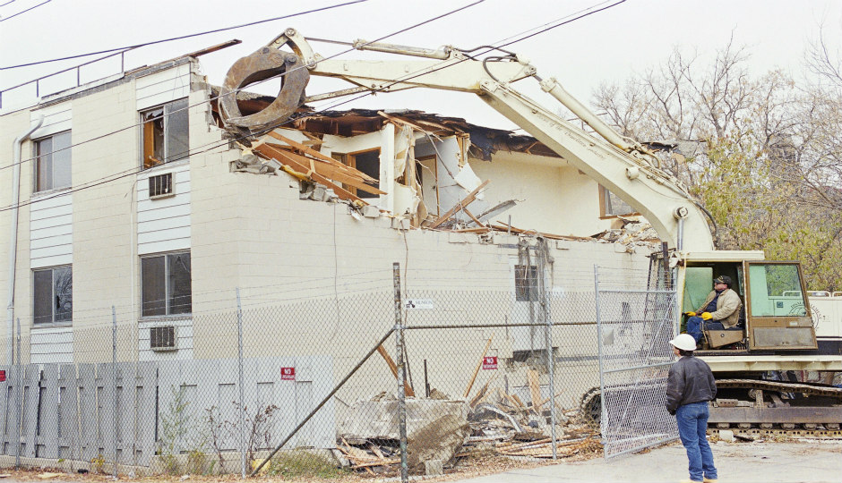 Demolition of Jeffrey Dahmer's apartment building